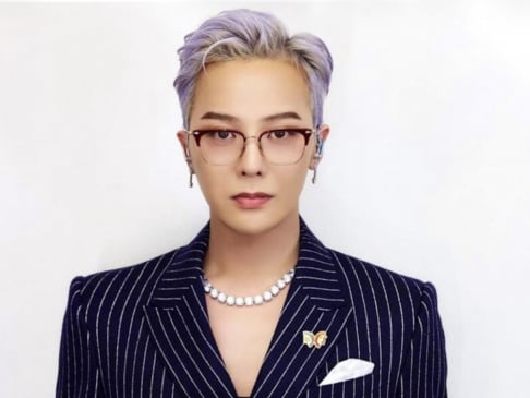 G-Dragon doa 2 bilhões de KRW (aprox. 1,5 milhão de USD) para apoiar a recuperação do incêndio em Hong Kong, financiando cuidados psicológicos para bombeiros