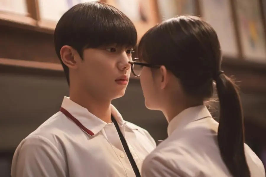 Park Ji Hu se Aproxima de Cho Jun Young Antes dos Episódios Finais de ‘Spirit Fingers’