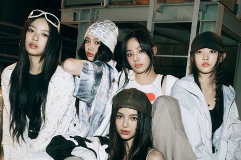 Três novos membros do NewJeans estão pedindo a reintegração de Min Hee Jin como produtora como ‘condição’ para o retorno ao grupo, segundo fontes da indústria