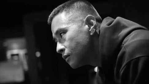 Yoo Seung Joon retorna à música após 23 anos como artista convidado no novo álbum de JUSTHIS ‘LIT’