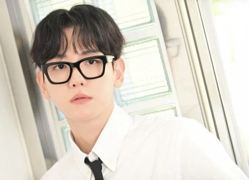 Agência de Baekhyun confirma multa para comentarista malicioso, investigações em andamento