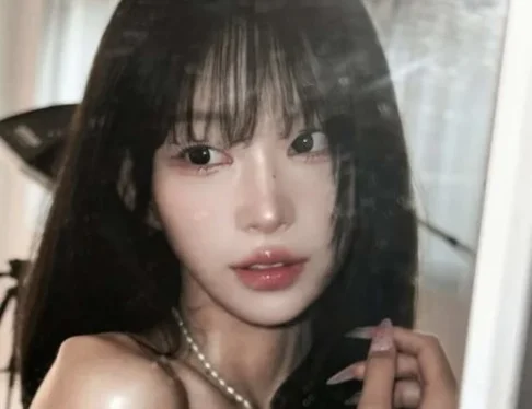 Choi Jun Hee fala sobre autoestima e desafios na indústria do K-pop