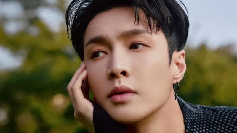 Lay do EXO não participará das reuniões de fãs hoje