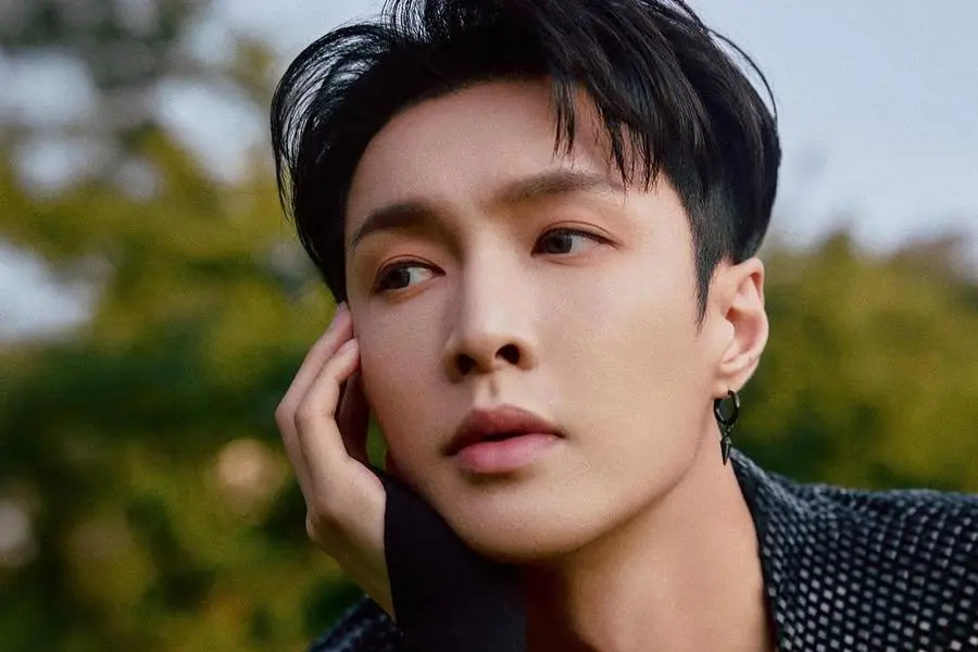 Lay do EXO não participará das reuniões de fãs hoje