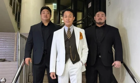 Park Sung Woong, vilão de ‘New World’, faz sua estreia como cantor No Geon