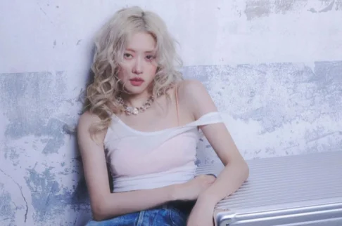 Rosé, do BLACKPINK, firma contrato com a WME para representação mundial