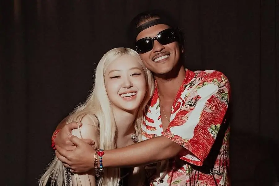 Rosé e Bruno Mars dominam as paradas da Apple Music em 2025