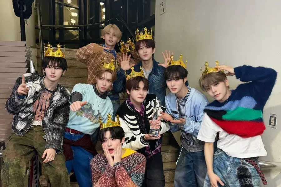 ALPHA DRIVE ONE conquista 2ª vitória no ‘Music Bank’ com “FREAK ALARM” e performances de EXO, ENHYPEN e mais