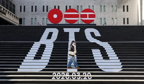 BTS realiza show de retorno na Praça Gwanghwamun em Seul