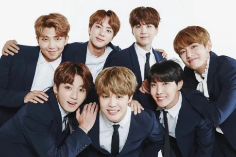 BTS sinaliza retorno completo em Gwanghwamun com projeto histórico