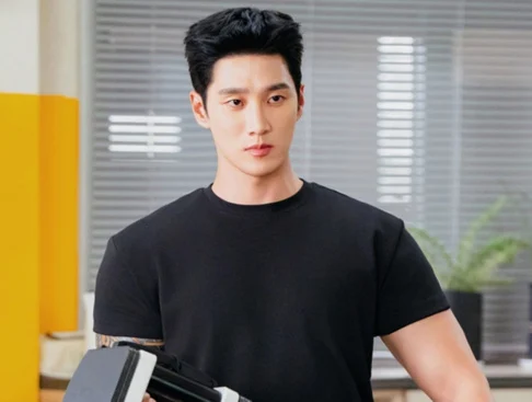 Ahn Bo Hyun fala sobre sua carreira, transformação em ‘Spring Fever’ e planos futuros