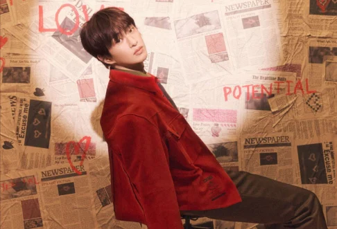 Onew do SHINee revela novas fotos de teaser para ‘TOUGH LOVE’