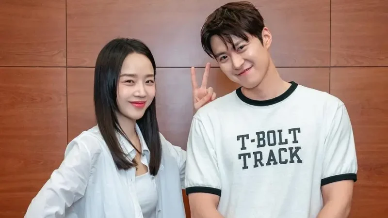 Assista: Shin Hae Sun e Gong Myoung testam química em leitura de roteiro de ‘Filing for Love’