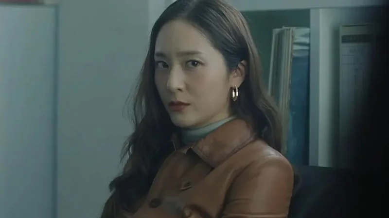 Krystal Descobre o Segredo Chocante de seu Marido em ‘Mad Concrete Dreams’
