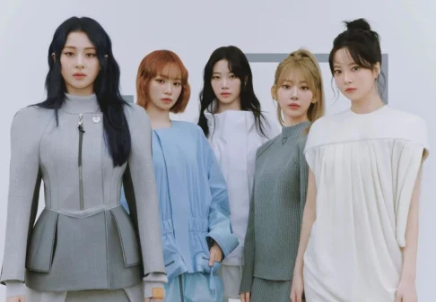 Source Music restringe mensagens diretas no WeVerse do LE SSERAFIM