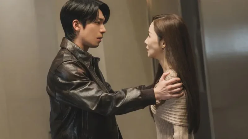 Wi Ha Joon conforta uma abalada Park Min Young enquanto ela se prepara para revelar a verdade em ‘Siren’s Kiss’