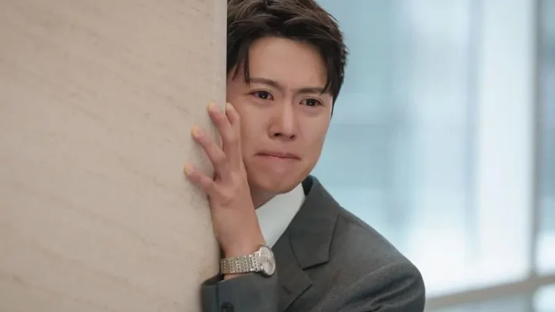 Gong Myoung enfrenta desafios após ser rebaixado em novo drama de comédia romântica