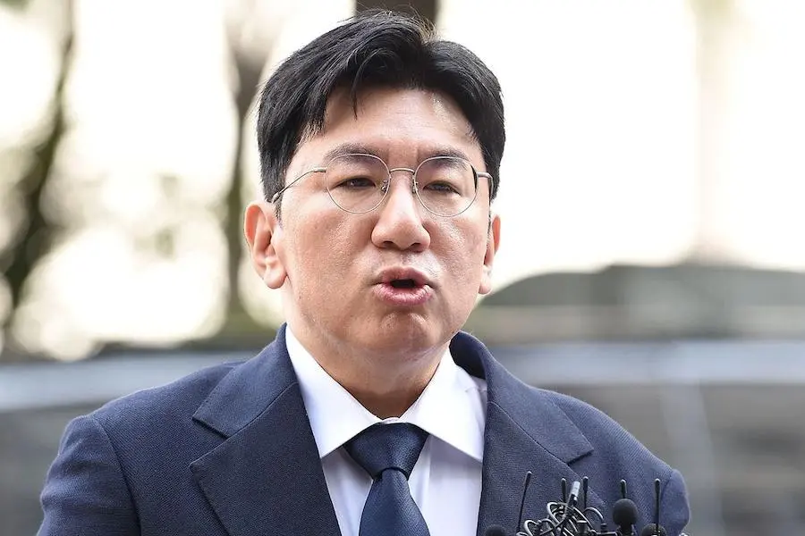 Polícia Solicita Mandado de Prisão Para o Presidente da HYBE, Bang Si Hyuk