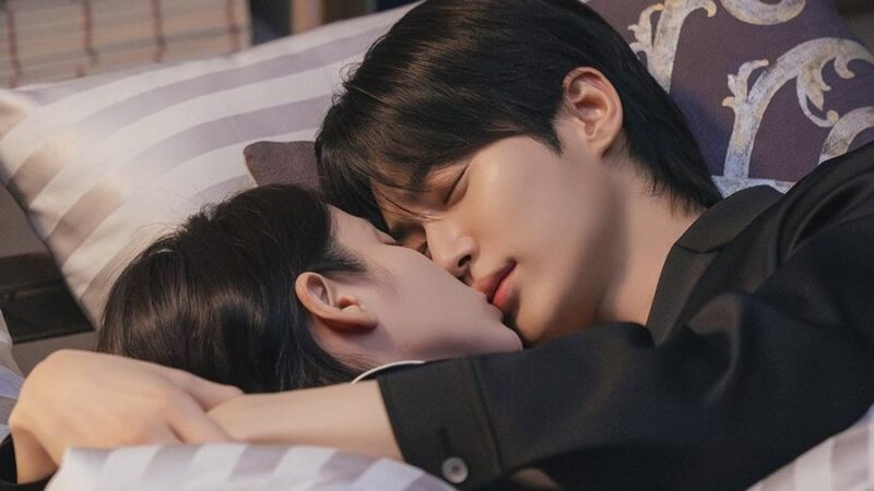 IU e Byeon Woo Seok vivem momentos românticos em ‘Perfect Crown’